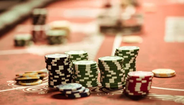 Casual strategies people sometimes experiment with during play